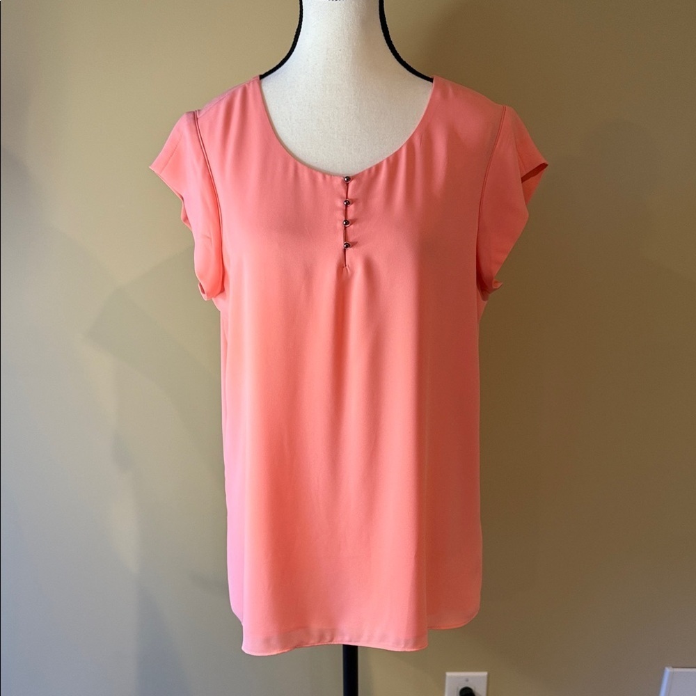 Reitmans Blouse Coral, Short Ruffle Sleeve, Ball Buttons, Women's Top, Size L